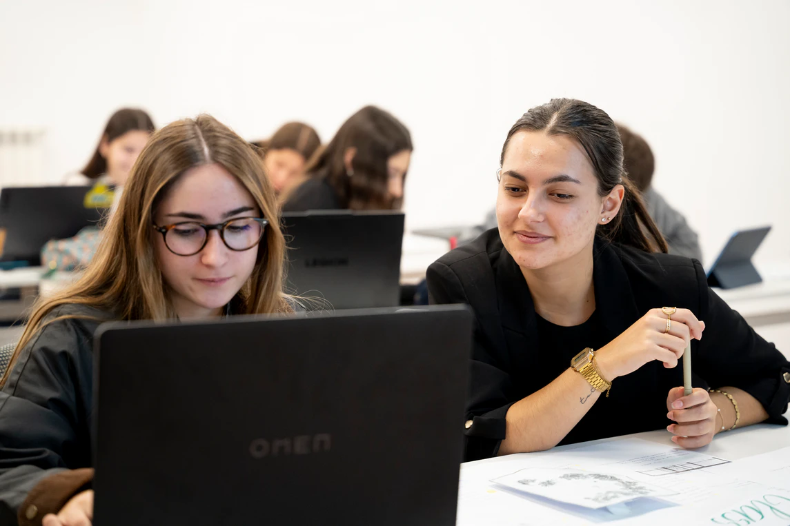 Advertising, Marketing communications